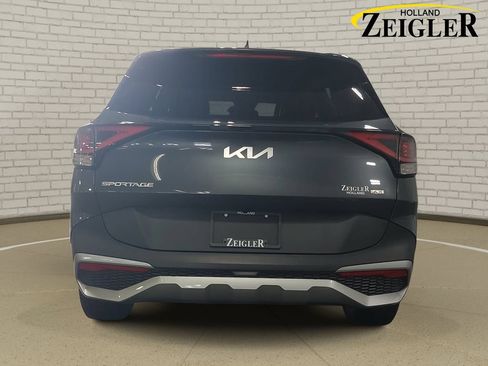 Used 2023 Kia Sportage EX AWD/4WD image 6