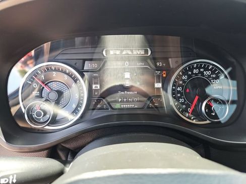 Used 2020 RAM 1500 Laramie AWD/4WD image 12