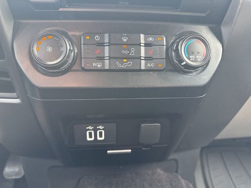 Used 2017 Ford F150 XLT w/ Equipment Group 302A Luxury image 29