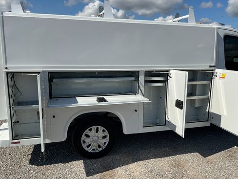 Used 2018 Ford Transit 350 138 w/ Exterior Upgrade Package image 9