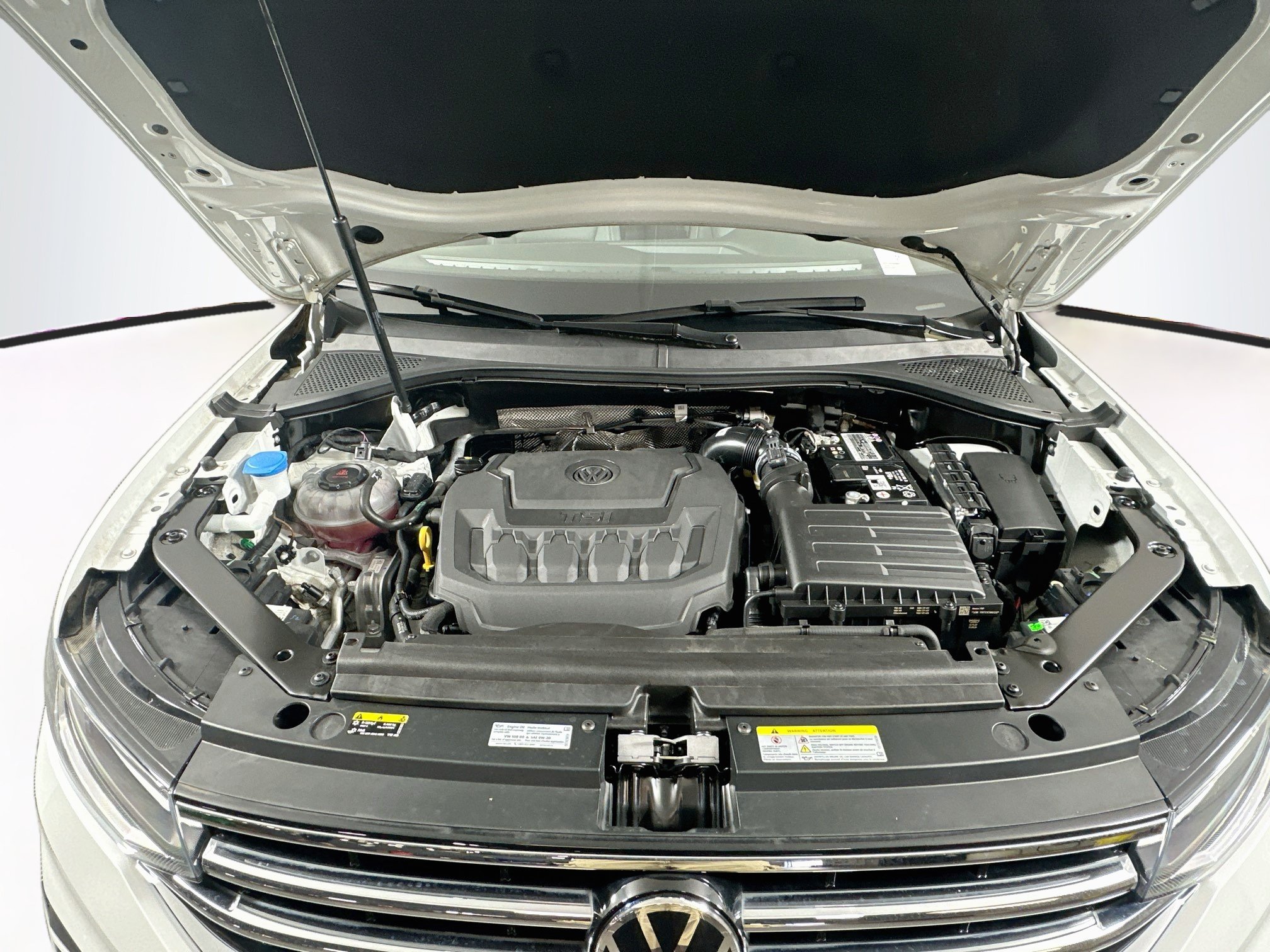 Used 2023 Volkswagen Tiguan SE FWD image 32