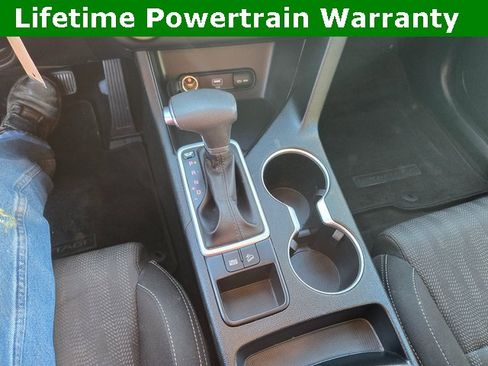 Used 2022 Kia Sportage LX image 11