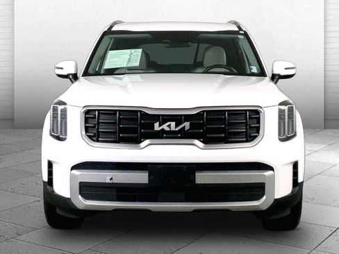 Used 2024 Kia Telluride S FWD image 2