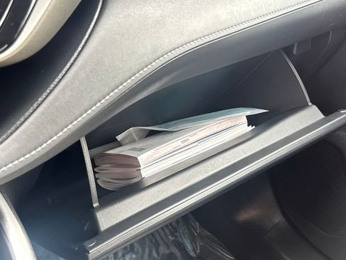 Used 2024 Toyota Highlander LE image 31