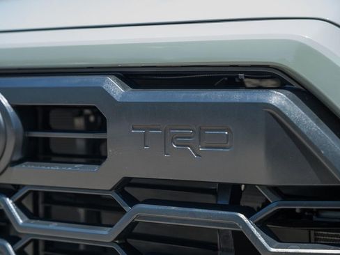 New 2026 Toyota Tundra Limited AWD/4WD image 12