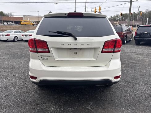 Used 2019 Dodge Journey SE w/ Connectivity Group image 7