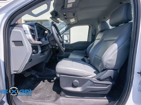 Used 2024 Ford F550 2WD Regular Cab Super Duty image 11