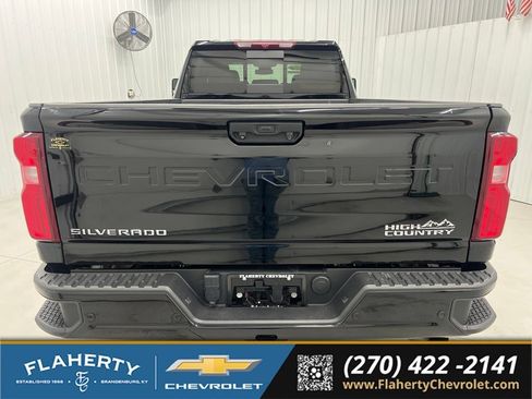 Used 2024 Chevrolet Silverado 3500 High Country AWD/4WD image 4