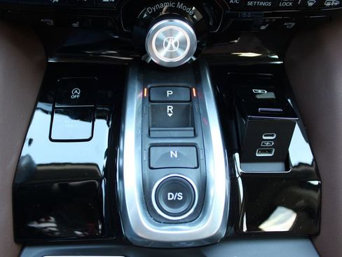 Used 2024 Acura MDX SH-AWD w/ Technology Package image 33