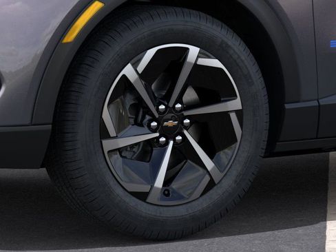 New 2026 Chevrolet Equinox EV LT image 9