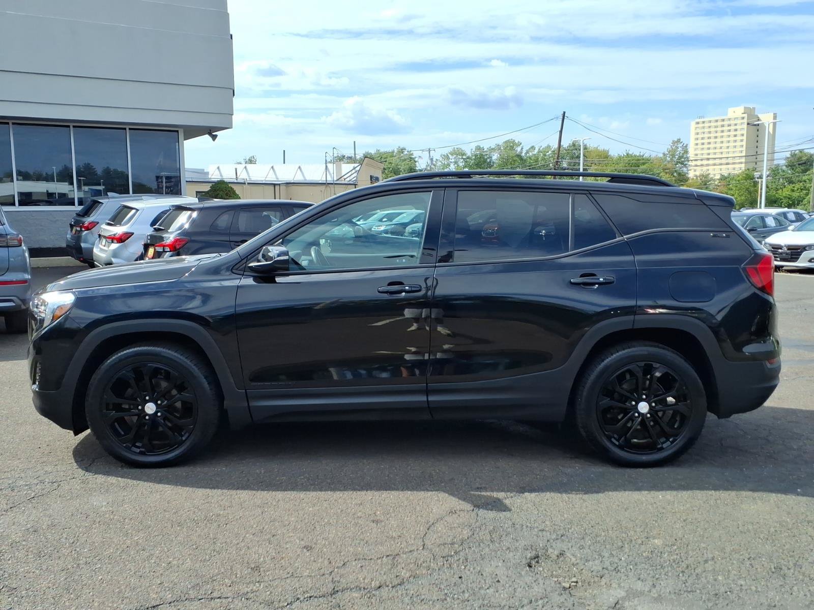 Used 2019 GMC Terrain SLE w/ Driver Convenience Package FWD image 7