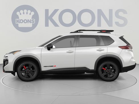 Used 2025 Nissan Rogue SV AWD/4WD image 2