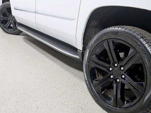 Used 2018 Cadillac Escalade ESV Luxury image 12