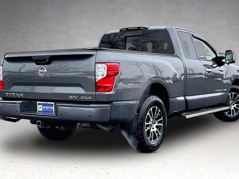 Used 2020 Nissan Titan SV w/ SV Convenience Package image 6