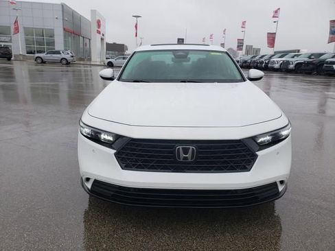 Used 2024 Honda Accord EX-L image 2