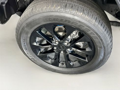 Used 2023 Jeep Wrangler Sahara image 11