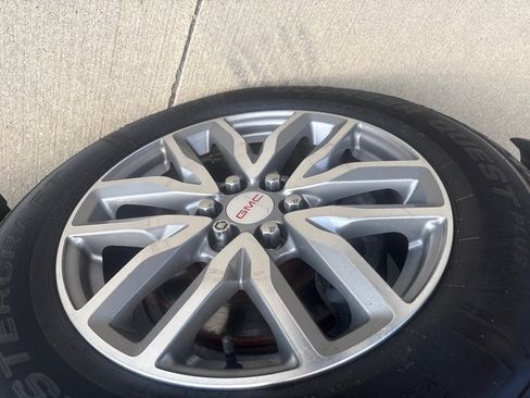 Used 2018 GMC Acadia SLE w/ LPO, Protection Package AWD/4WD image 9