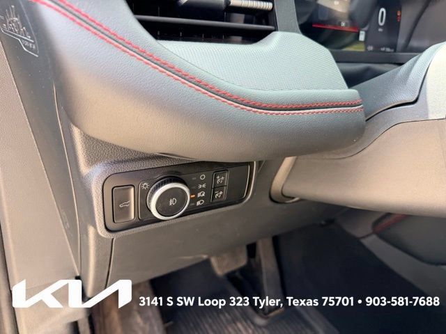 Used 2025 Ford Explorer ST-Line w/ Premium Package RWD image 16