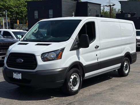 Used 2019 Ford Transit 150 130 Low Roof RWD image 4