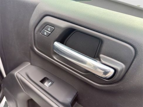 Used 2022 Chevrolet Silverado 1500 Custom Trail Boss w/ Safety Confidence Package image 16