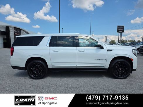 Used 2023 GMC Yukon XL SLT w/ SLT Luxury Package AWD/4WD image 9