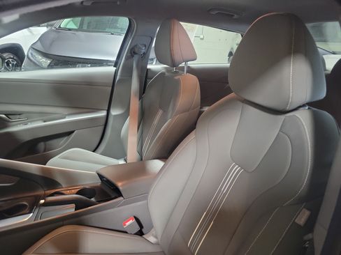 Used 2024 Hyundai Elantra SEL FWD image 15
