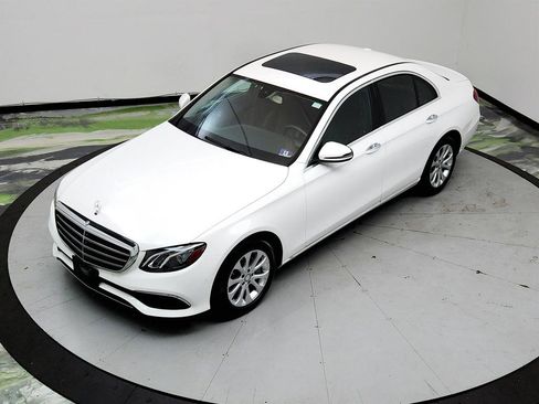 Used 2017 Mercedes-Benz E 300 4MATIC image 32