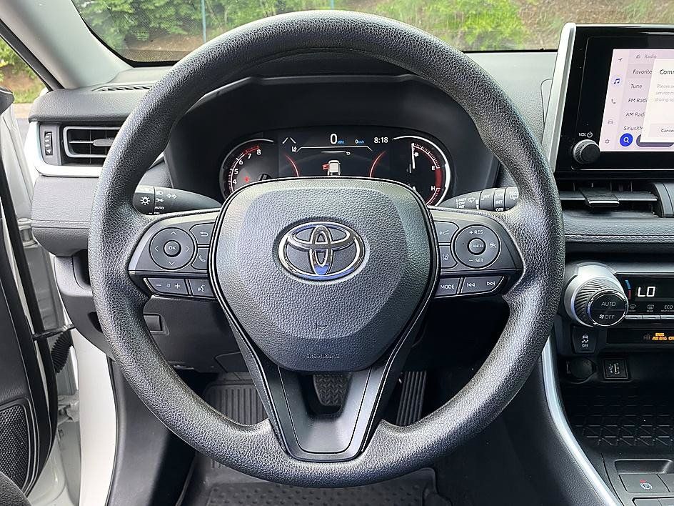 Certified 2025 Toyota RAV4 XLE AWD/4WD image 14