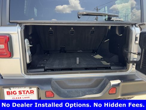 Used 2024 Jeep Wrangler Unlimited Rubicon AWD/4WD image 25