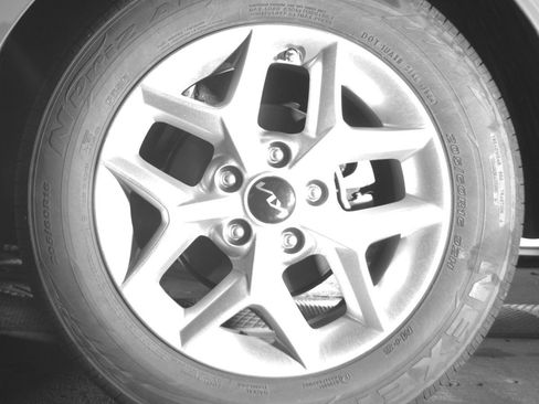 Used 2025 Kia Soul LX w/ LX Technology Package FWD image 14