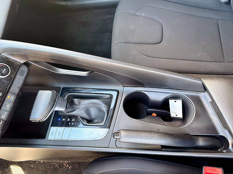 Used 2023 Hyundai Elantra SEL FWD image 19