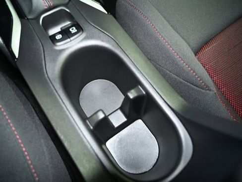 Used 2024 Toyota Corolla Cross AWD Hybrid w/ Moonroof Package image 29