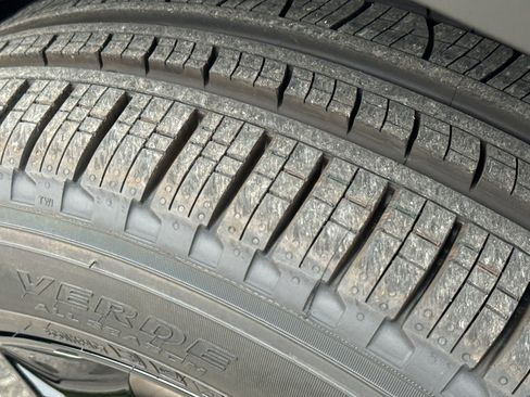 New 2025 Jeep Grand Cherokee L Limited w/ Luxury Tech Group II image 11