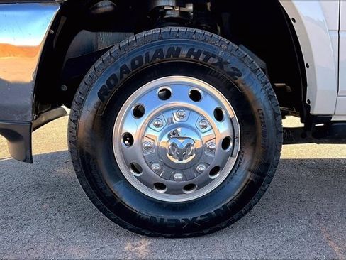 Used 2019 RAM 3500 Limited w/ Max Tow Package image 32