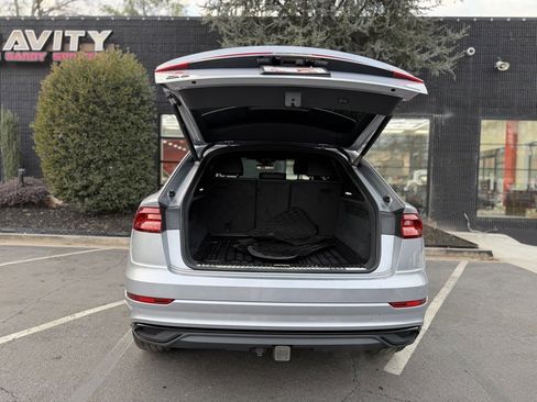 Used 2021 Audi Q8 Premium image 17