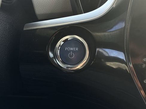 Used 2021 Toyota Prius Prime XLE image 17