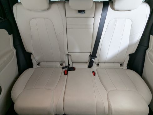 Used 2025 Mercedes-Benz GLB 250 image 14