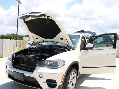 Used 2011 BMW X5 xDrive35i AWD/4WD image 92