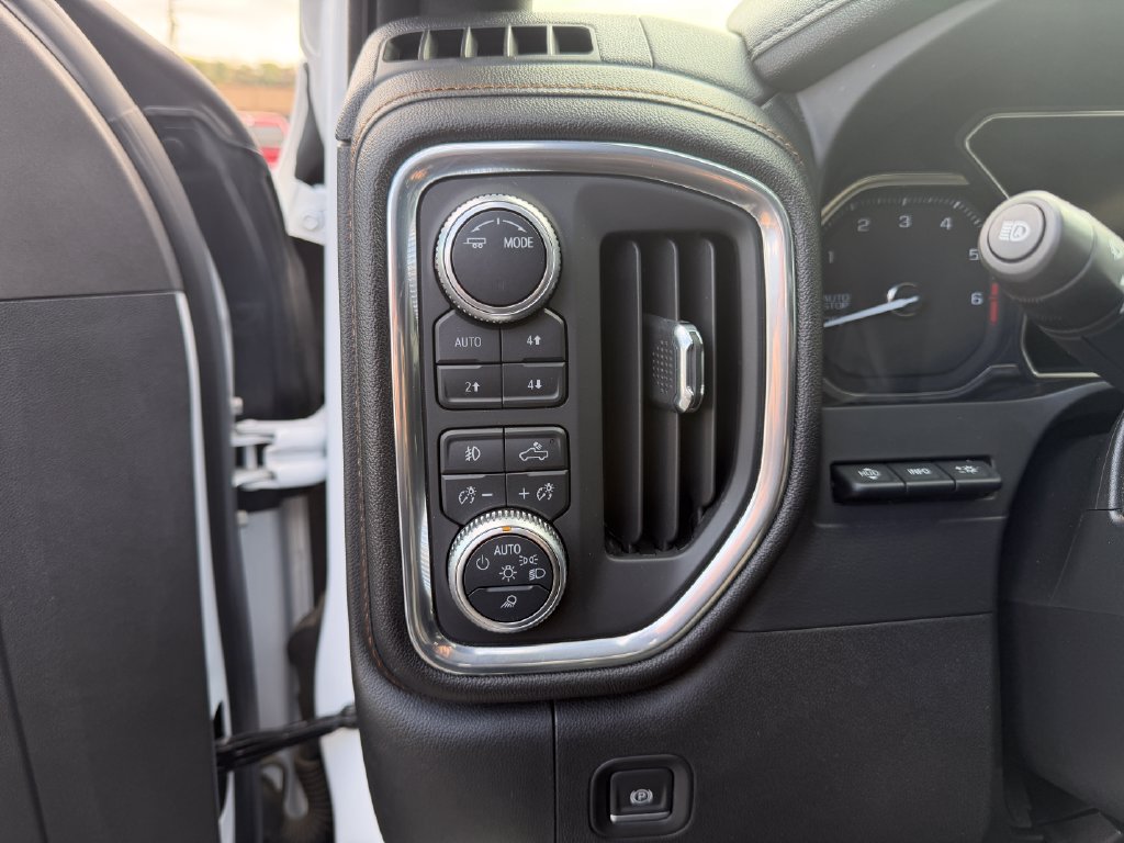 Used 2020 GMC Sierra 1500 AT4 w/ Off-Road Performance Package AWD/4WD image 21
