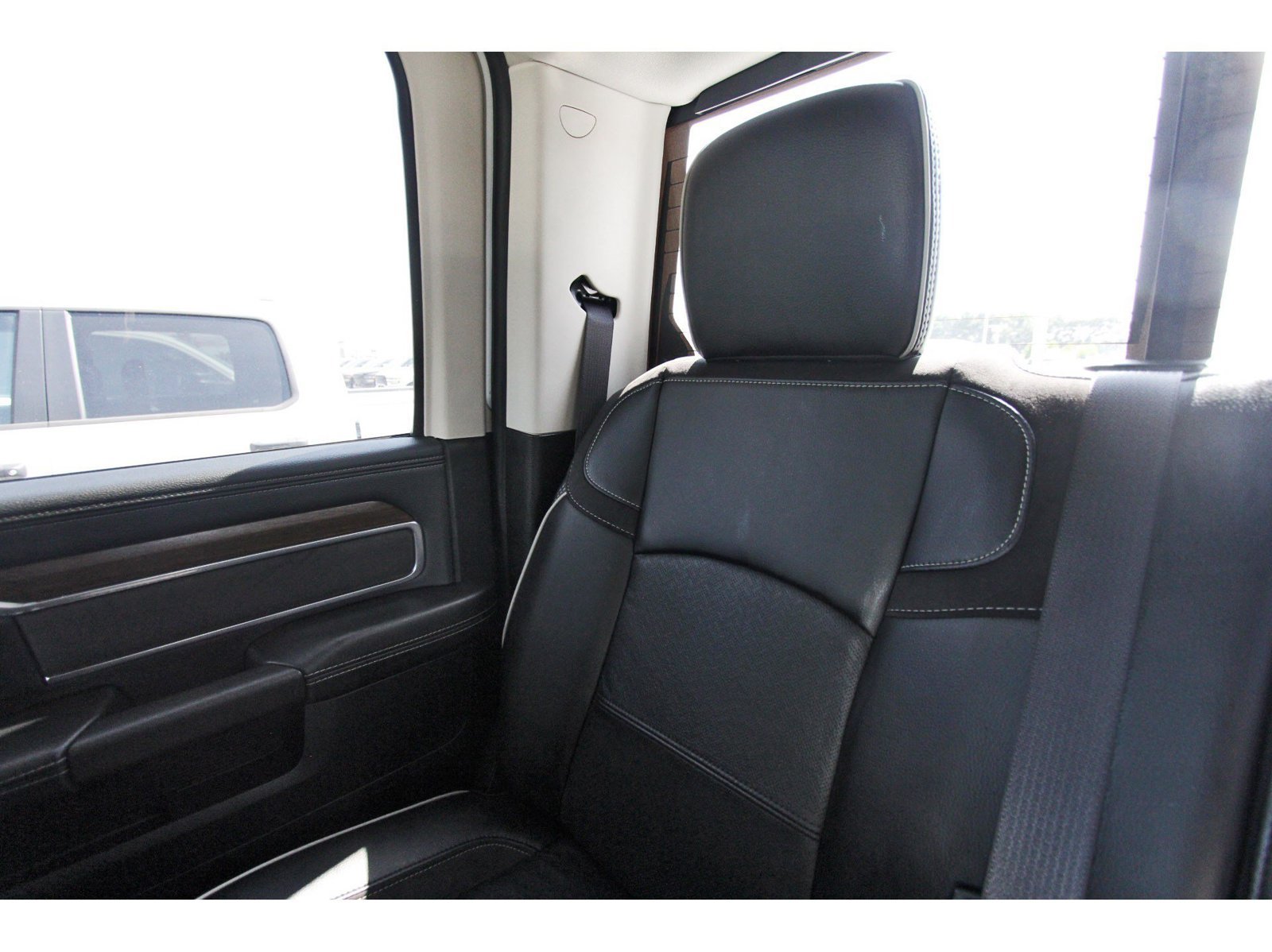 Used 2024 RAM 2500 Laramie w/ Safety Group AWD/4WD image 14