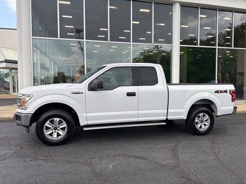 Used 2018 Ford F150 XLT w/ Trailer Tow Package image 4