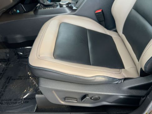 Used 2024 Ford Bronco Wildtrak image 13