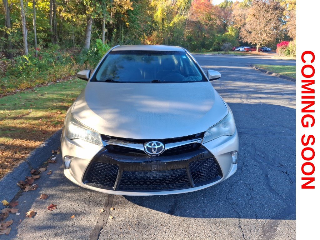 Used 2015 Toyota Camry SE FWD image 4