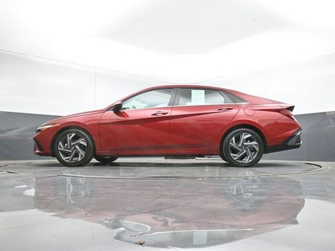 Used 2025 Hyundai Elantra SEL image 42