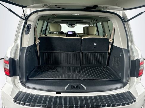 Used 2024 Nissan Armada SL w/ Captain's Chairs Package AWD/4WD image 31
