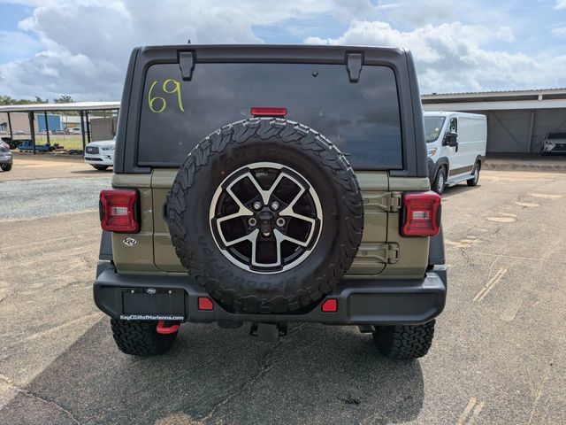 Used 2025 Jeep Wrangler Unlimited Rubicon w/ Convenience Group AWD/4WD image 5