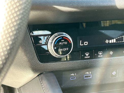 Used 2024 Mitsubishi Outlander SE Black Edition FWD image 20