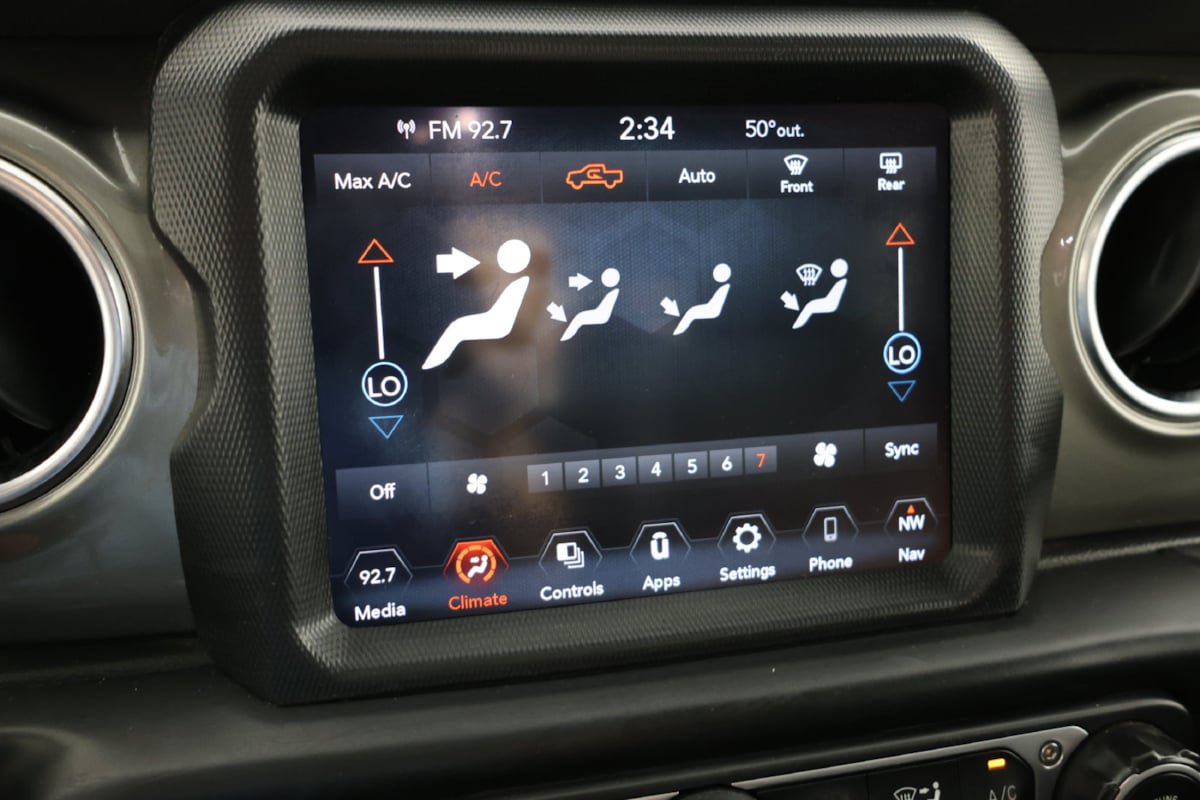 Used 2022 Jeep Gladiator Overland AWD/4WD image 32