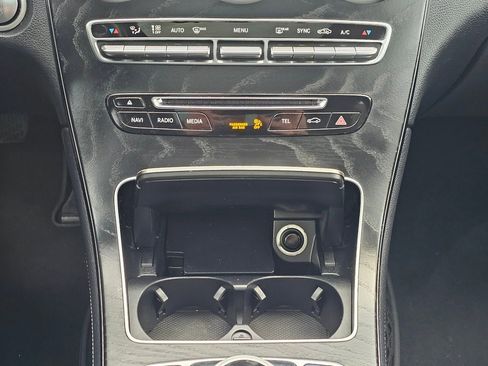 Used 2018 Mercedes-Benz GLC 300 4MATIC image 16