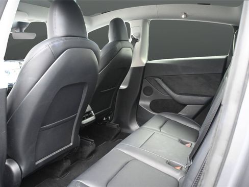 Used 2025 Tesla Model Y Long Range AWD/4WD image 10